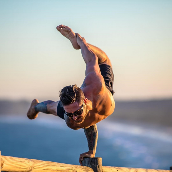 4 sai lầm trong lớp Yoga nam giới thường mắc phải